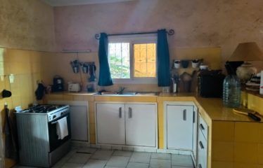 NGAPAROU : Villa 5 chambres à vendre avec bail