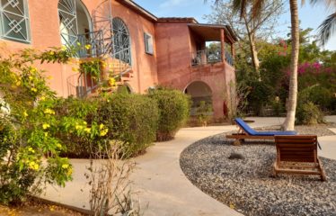 NGAPAROU : Maison d’hôtes à vendre