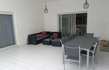 NGUERIGNE : Villa 5 chambres plain-pied avec piscine à louer