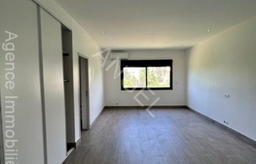 DAKAR ALMADIES : Sympathique villa à louer