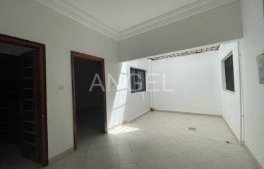 DAKAR MAMELLES : Villa à louer à Mbackiyou Faye