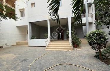 DAKAR CITE KEUR GORGUI : Villa à vendre 380 m²