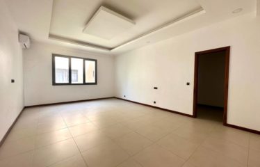 SALY : Magnifique appartement 3 Pièces 200M² à vendre – résidence sécurisée – 24/7 – Piscine – Parking privé