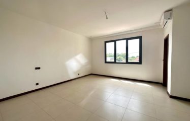 SALY : Magnifique appartement 3 Pièces 200M² à vendre – résidence sécurisée – 24/7 – Piscine – Parking privé