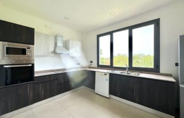 SALY : Magnifique appartement 3 Pièces 200M² à vendre – résidence sécurisée – 24/7 – Piscine – Parking privé