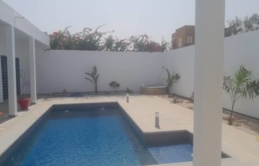 SOMONE : Belle villa plain-pied à vendre de 3 chambres avec piscine