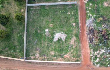 NGAPAROU : Joli terrain 1700M2 avec un bel accès proche Ecole Bilingue Avenir 53 000Fcfa/M²