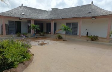 NGUERIGNE : Villa 2 chambres sur un terrain de 740 m2 à vendre