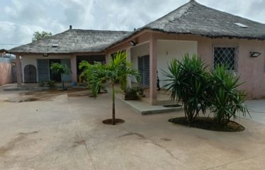 NGUERIGNE : Villa 2 chambres sur un terrain de 740 m2 à vendre