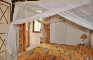 SALY : Villa avec piscine à vendre en résidence