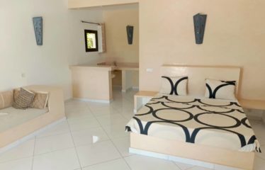 NGAPAROU : Villa plain-pied de standing avec piscine à louer