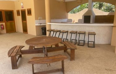 SOMONE : Villa spacieuse avec grande piscine à vendre