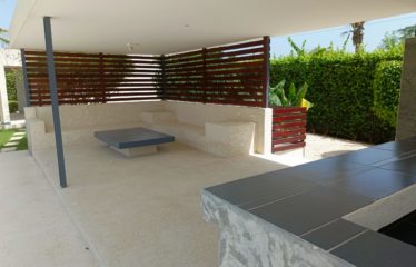 NGAPAROU : Villa plain-pied de standing avec piscine à louer