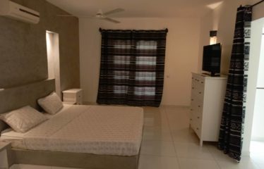 NGAPAROU : Villa plain-pied de standing avec piscine à louer