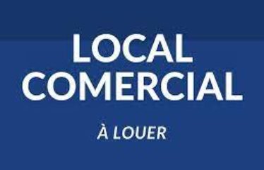 DAKAR PLATEAU : Commerce à louer 220 m²