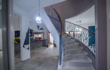 DAKAR MERMOZ : Villa à vendre à Pyrotechnie