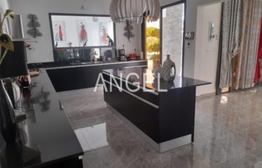 NGUÉRIGNE : Une villa contemporaine haut standing à vendre