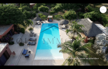 WARANG : Sur la Petite Côte du Sénégal Superbe domaine de 550M² habitables sur un terrain d’environ 5000M²