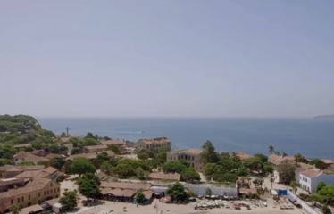 ÎLE DE GORÉE : Exceptionnelle maison traditionnelle à vendre