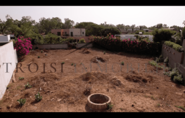 SALY : Magnifique terrain de 900M² à vendre dans un Domaine fermé