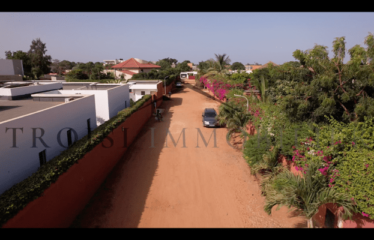 SALY : Magnifique terrain de 900M² à vendre dans un Domaine fermé
