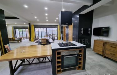 NGAPAROU : Villa en deuxième ligne de mer à vendre