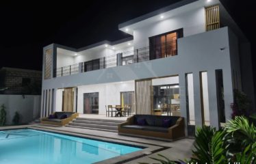 NGAPAROU : Villa en deuxième ligne de mer à vendre