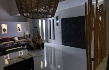 NGUERIGNE : Villa standing plain-pied 4 chambres avec piscine à vendre