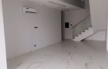 DAKAR YOFF : Superbe Appartement F4 Neuf à louer