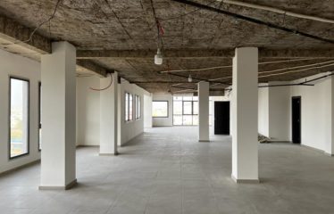 DAKAR SACRÉ-COEUR : Grand Bureau Spacieux à louer