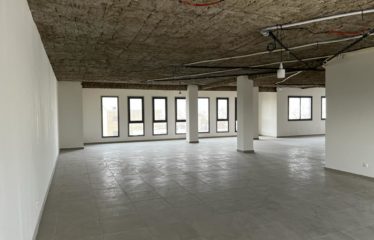 DAKAR SACRÉ-COEUR : Grand Bureau Spacieux à louer