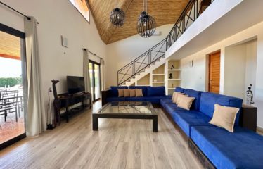 NIANING : Splendide villa 3 chambres sur 1900M² de terrain avec piscine à vendre