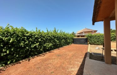 NIANING : Splendide villa 3 chambres sur 1900M² de terrain avec piscine à vendre