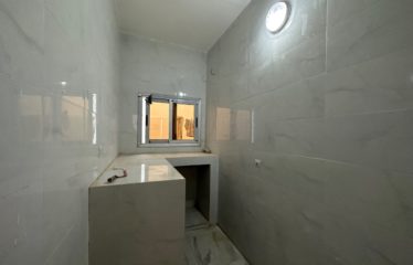 DAKAR SANGALKAM : Ravissante maison neuve 300M² à vendre à Kounoune