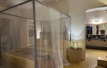 WARANG : Sur la Petite Côte du Sénégal Superbe domaine de 550M² habitables sur un terrain d’environ 5000M²