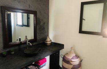 NGUERIGNE : Belle villa de 4 chambres avec piscine à vendre