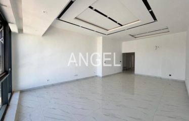 DAKAR ALMADIES : Bel appartement avec piscine à louer