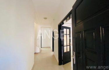 DAKAR CITE KEUR GORGUI : Une belle villa d’angle à louer