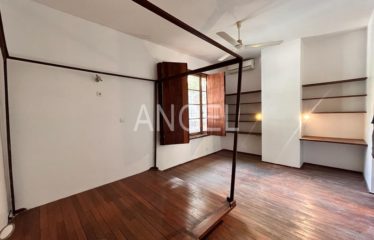 DAKAR POINT E : Une belle villa avec jardin et une piscine à louer