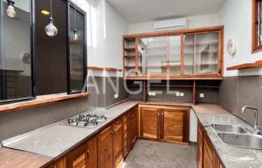 DAKAR POINT E : Une belle villa avec jardin et une piscine à louer