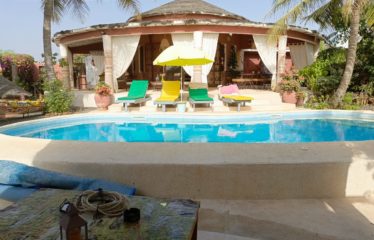 LA SOMONE : Villa au charme afro accompagnée de sa dépendance et de son studio à vendre