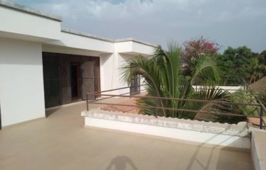 NGUERIGNE : Magnifique villa meublée à vendre