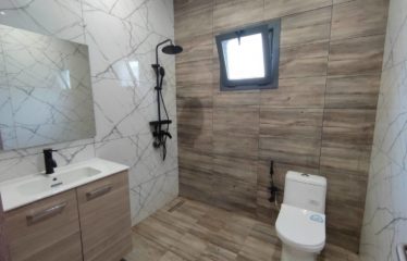 SOMONE : Grande et belle villa à vendre