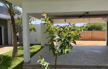 SOMONE : Grande et belle villa à vendre