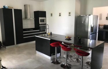 SALY : Grande villa entièrement meublée à louer