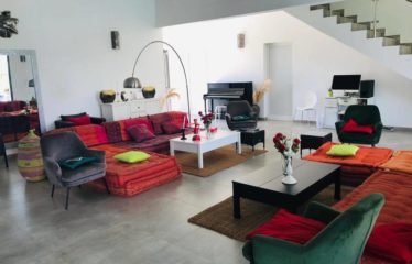 SALY : Grande villa entièrement meublée à louer