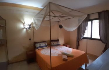 NGAPAROU : Magnifique villa en 2ème ligne de la mer à vendre