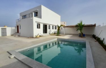 SALY : Villa R+1 construite en 2022 proche de l’Institut Diambars à vendre