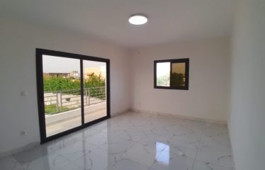 SALY : Villa R+1 construite en 2022 proche de l’Institut Diambars à vendre