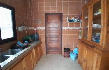 NGAPAROU : Villa R+1 située proche de Saly Center à vendre